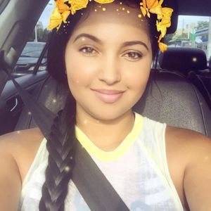 Meet your Posher, Estefania